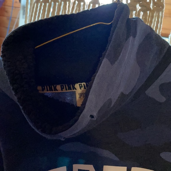 Pink crown neck sweatshirt - Picture 3 of 3